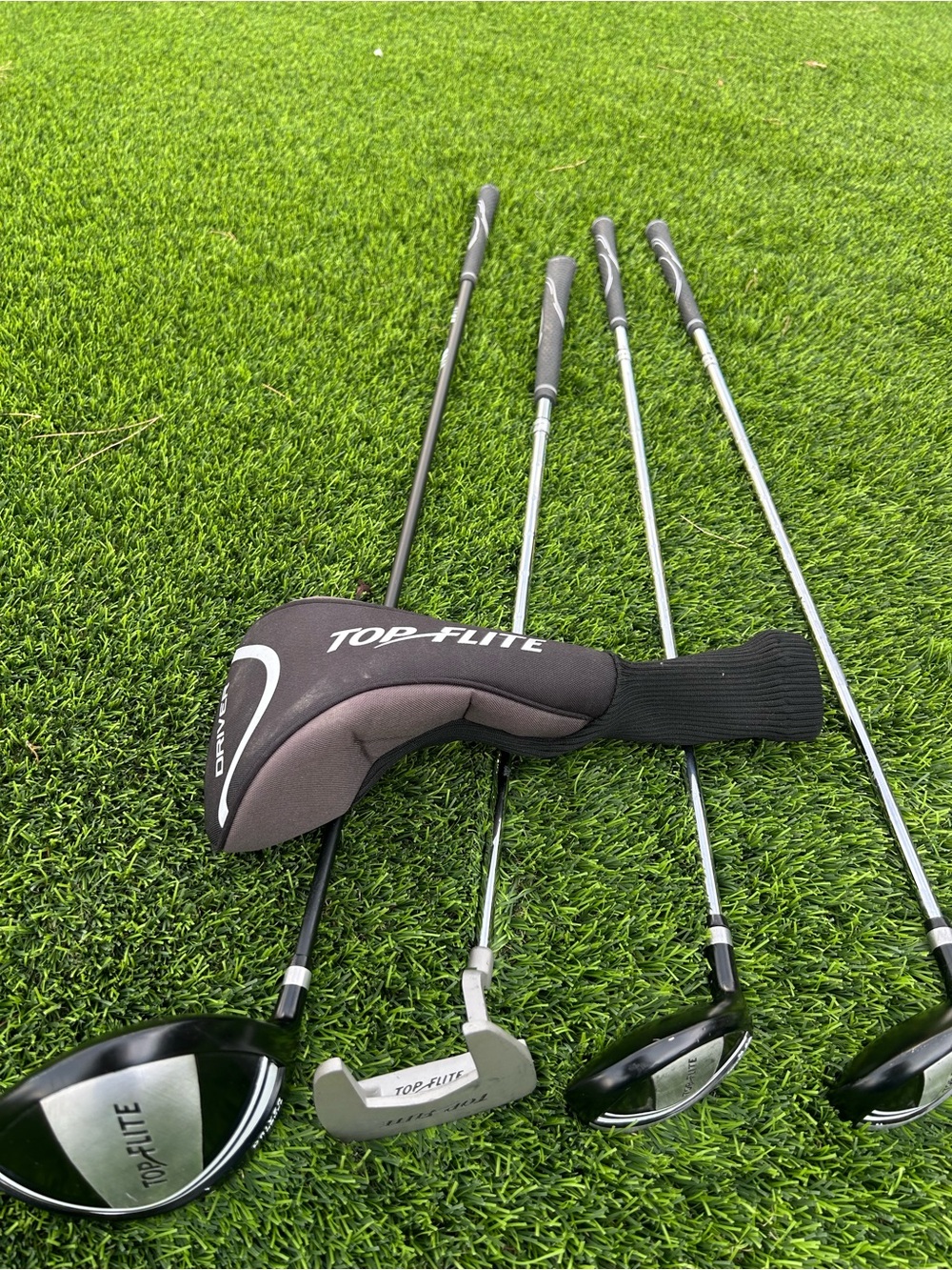Top Flite 4 Club Left Handed Set Driver Putter